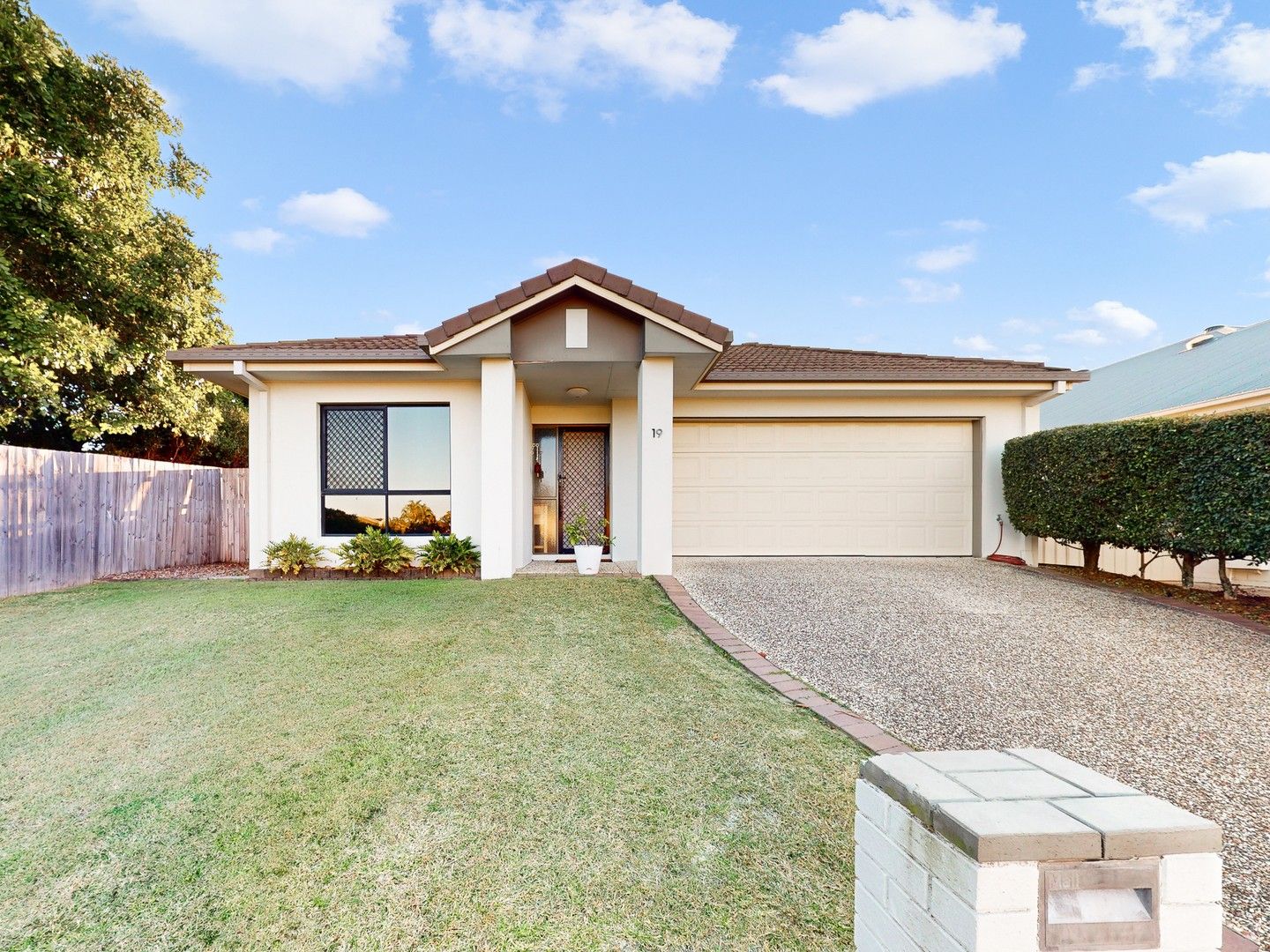 4 bedrooms House in 19 Staghorn Parade NORTH LAKES QLD, 4509