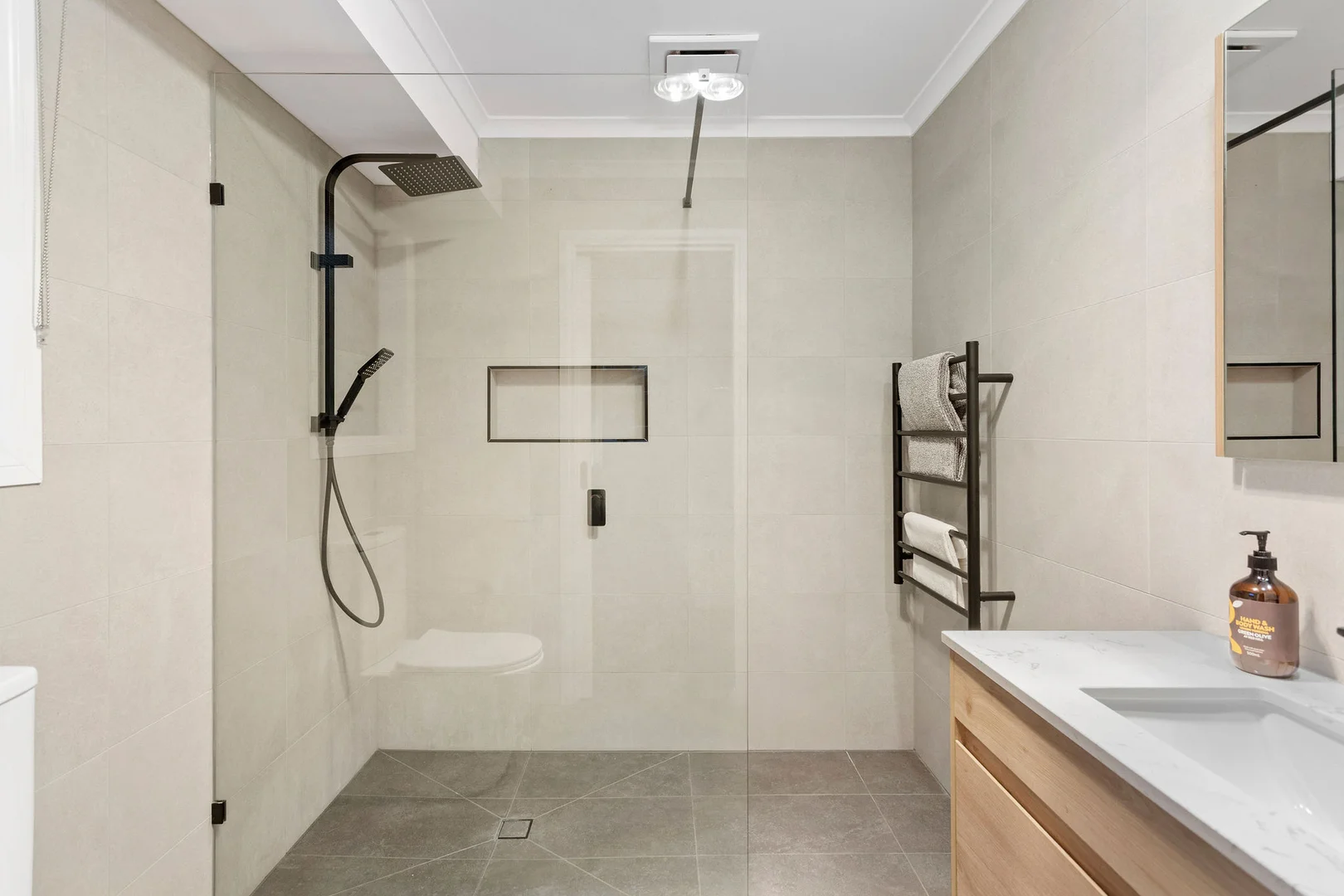 Additional image 8 of 4 Allchin Avenue, Mornington VIC 3931