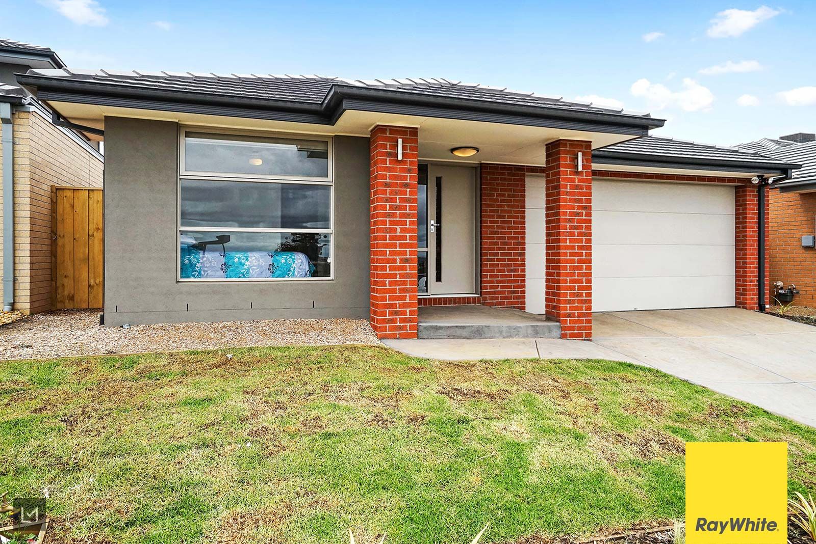 18 Hodgson Avenue, Tarneit VIC 3029, Image 2