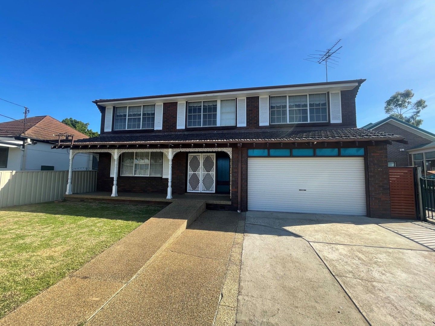 6 bedrooms House in 50 Railway Street WENTWORTHVILLE NSW, 2145