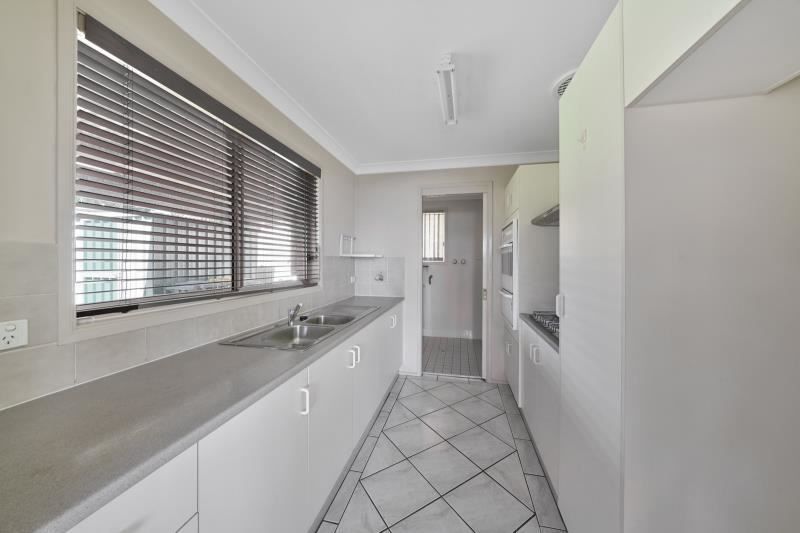 20 ORCHID PLACE, Macquarie Fields NSW 2564, Image 1