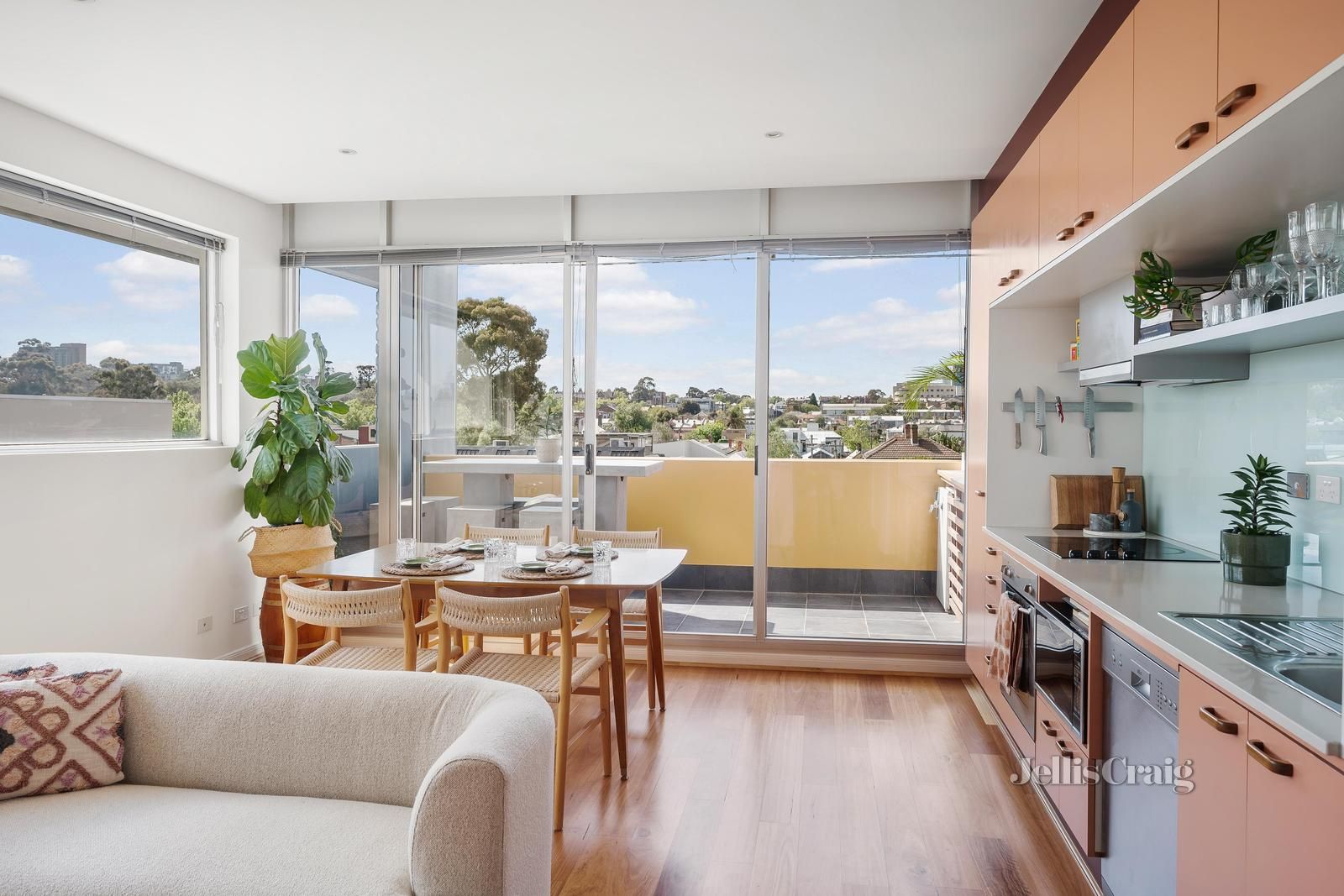 2 bedrooms Apartment / Unit / Flat in 208/18 Tanner Street RICHMOND VIC, 3121