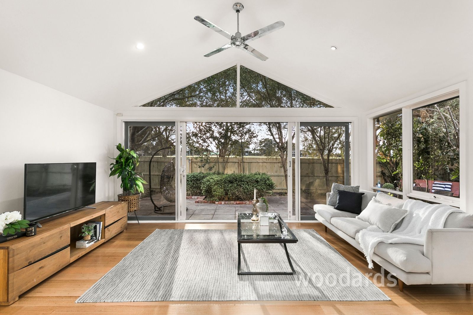 10 Dilkara Avenue, Bundoora VIC 3083, Image 1