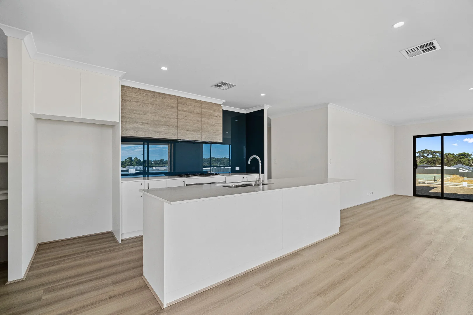 Additional image 6 of 2 Wellington Avenue, Lakelands WA 6180