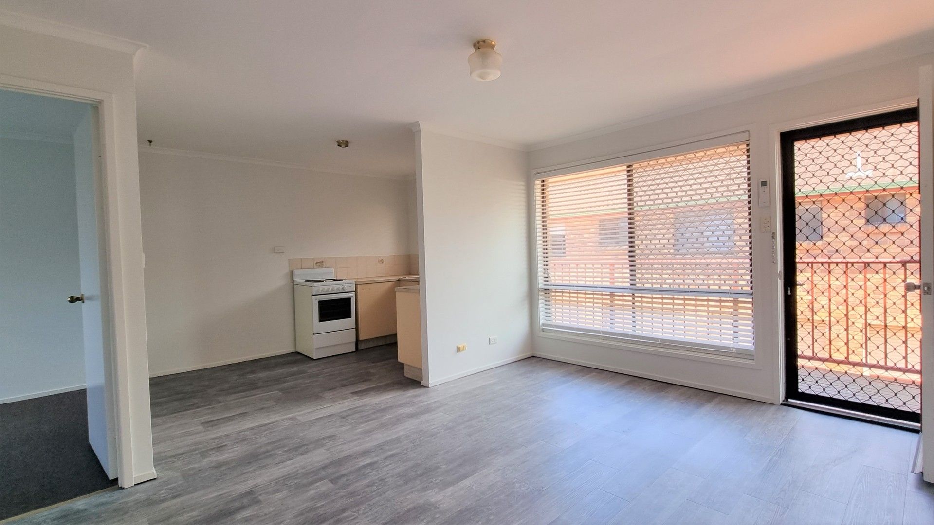3 bedrooms Apartment / Unit / Flat in 4/24 Cotswold Street MOUNT WARREN PARK QLD, 4207