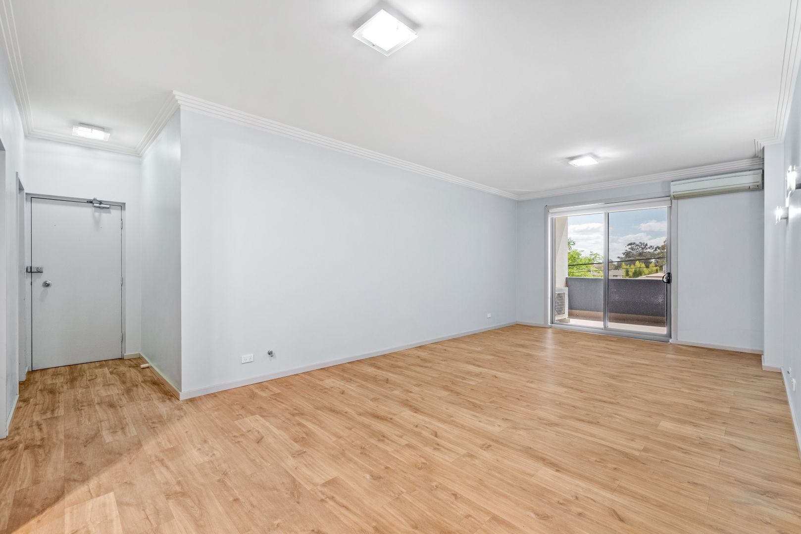 16/3-9 Warby Street, Campbelltown NSW 2560, Image 2