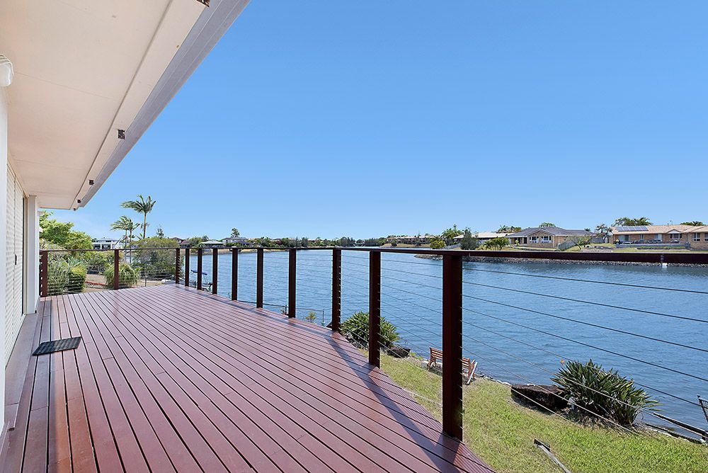 3 bedrooms House in 25 Southlake Drive VARSITY LAKES QLD, 4227