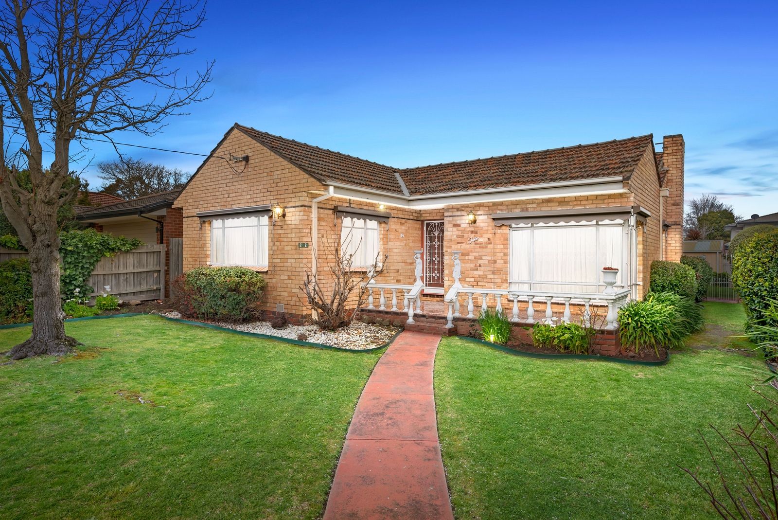 3 bedrooms House in 2 England Street BENTLEIGH EAST VIC, 3165