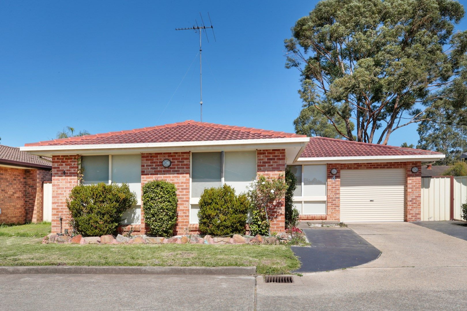 4/2 Werona Avenue, Claremont Meadows NSW 2747, Image 0