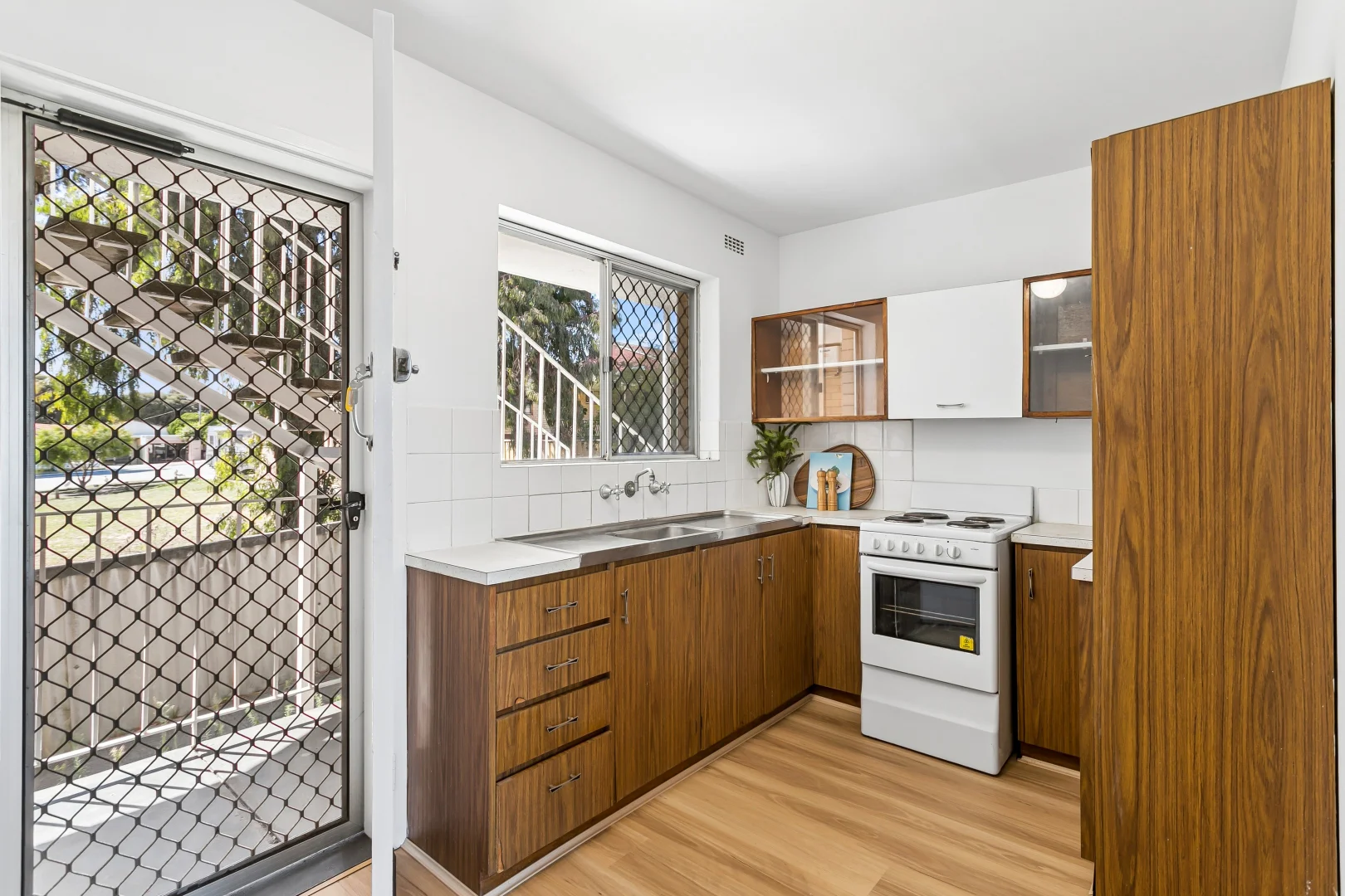 Additional image 10 of 2/35 Osborne Place, Stirling WA 6021