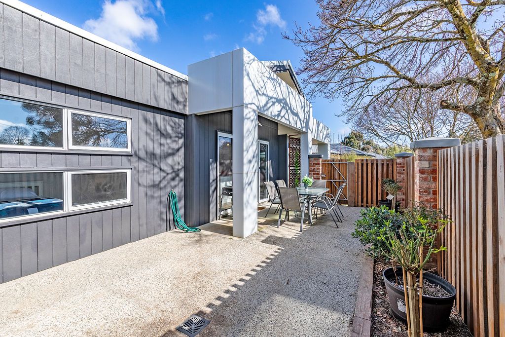 1/3 Brogden Court, Golden Point VIC 3350, Image 2