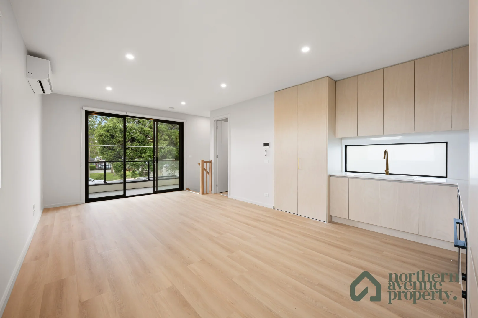 Additional image 3 of 4/79 Dougharty Rd, Heidelberg Heights VIC 3081