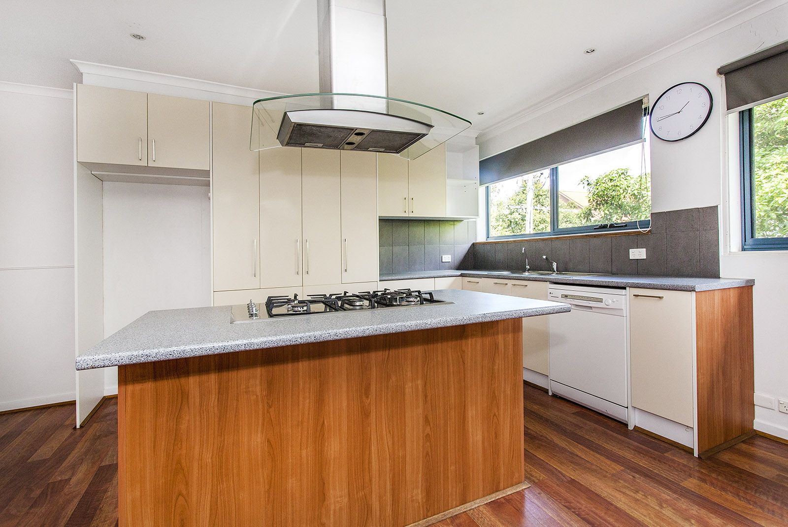 2 bedrooms Apartment / Unit / Flat in 6/7 John Street BOX HILL VIC, 3128