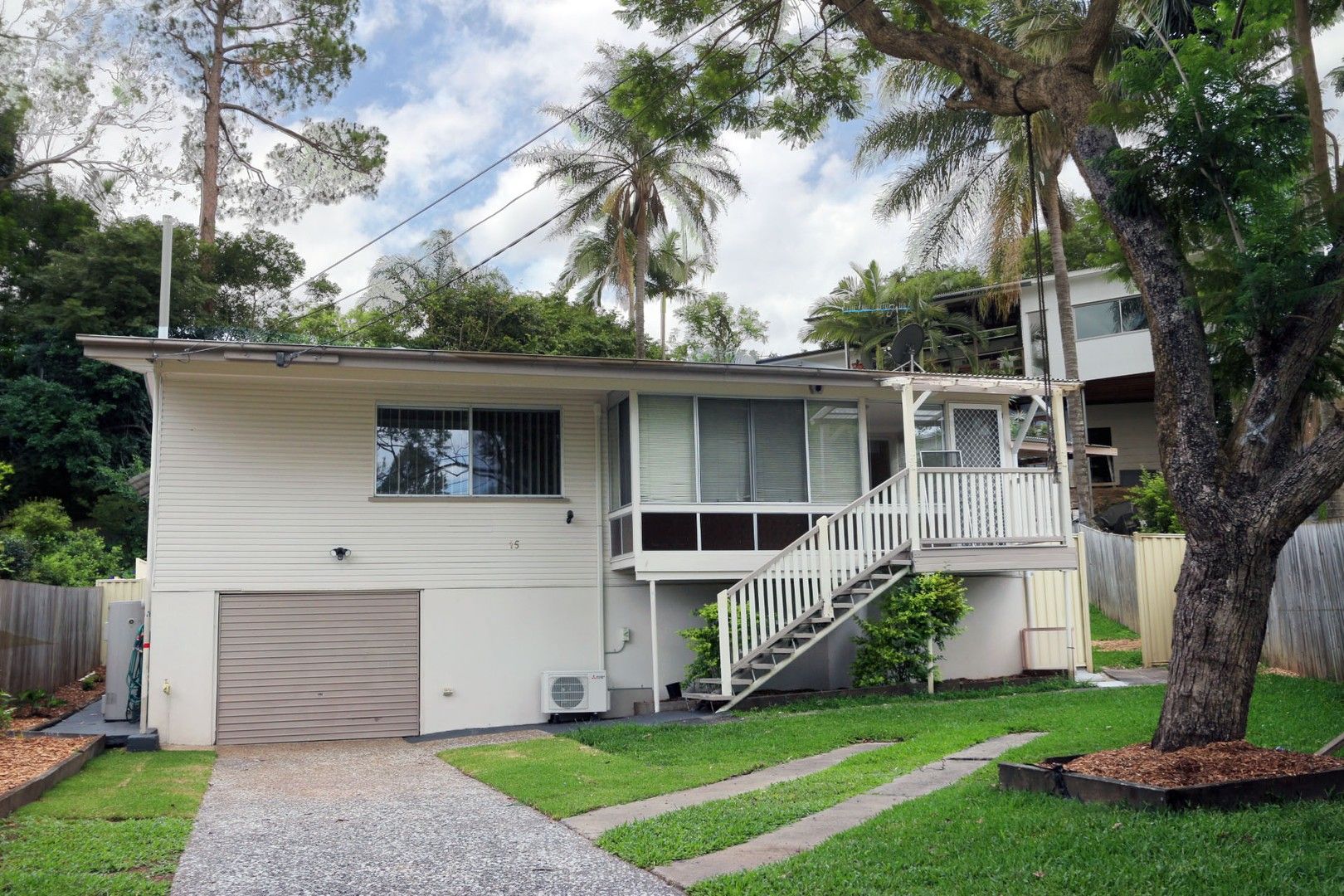 4 bedrooms House in 15 Yvonne Street YERONGA QLD, 4104