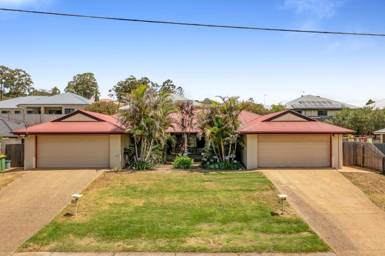 6 bedrooms House in 86C Hogg Street ROCKVILLE QLD, 4350