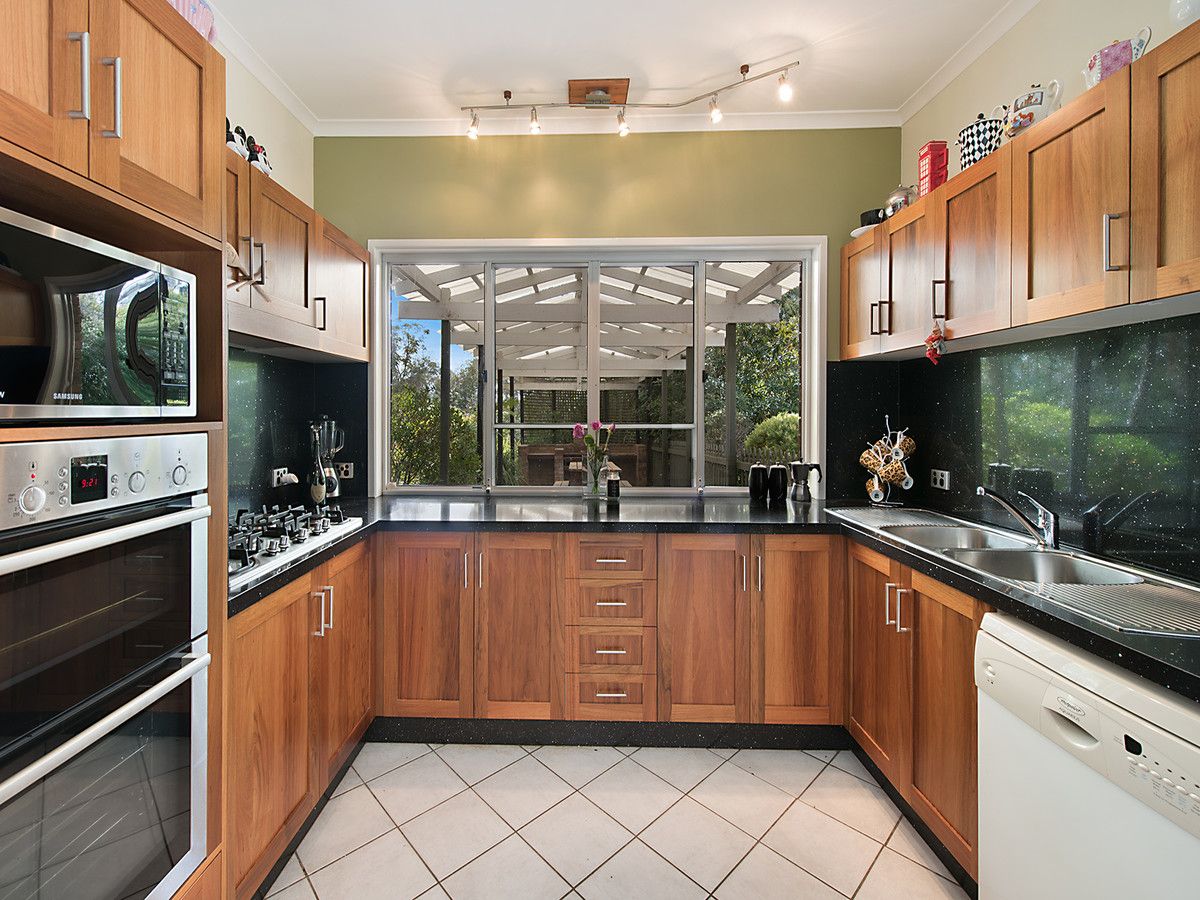 10 Highcrest Street, Ocean View QLD 4521, Image 2