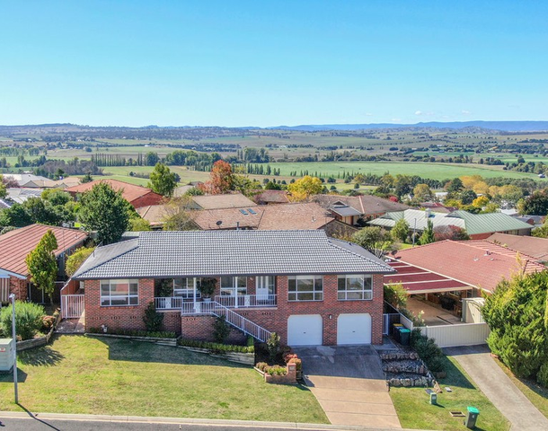 64 Lorimer Street, Llanarth NSW 2795