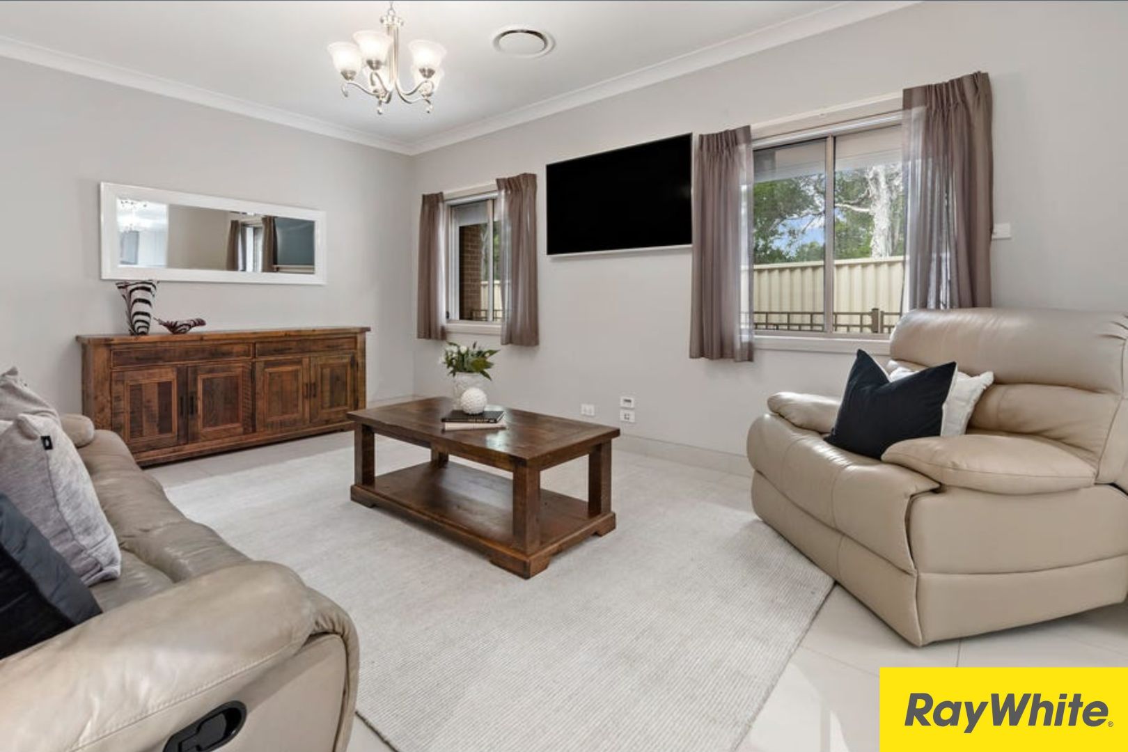 35 Shaughnessy Street, Oakhurst NSW 2761, Image 2