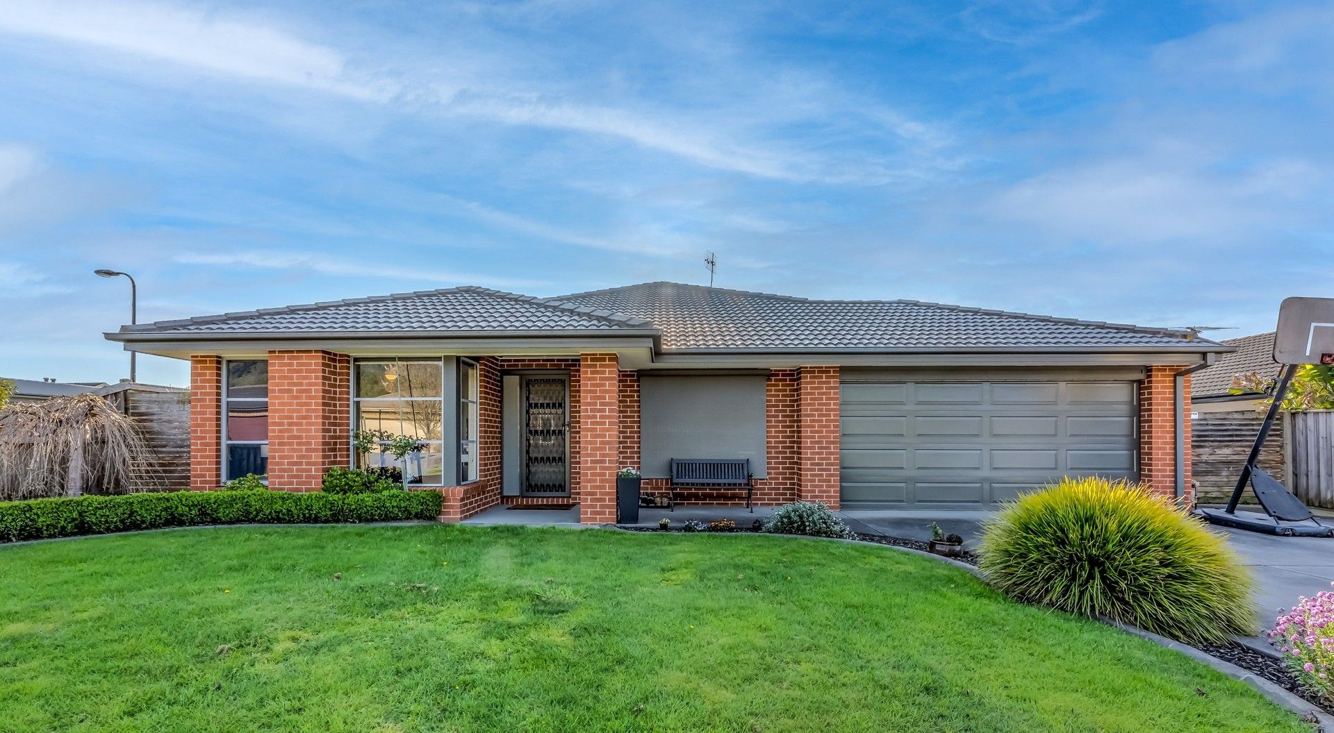 19 Villeneuve Drive, Trafalgar VIC 3824, Image 0