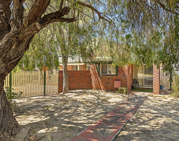 21 Wandarra Close, Karawara WA 6152