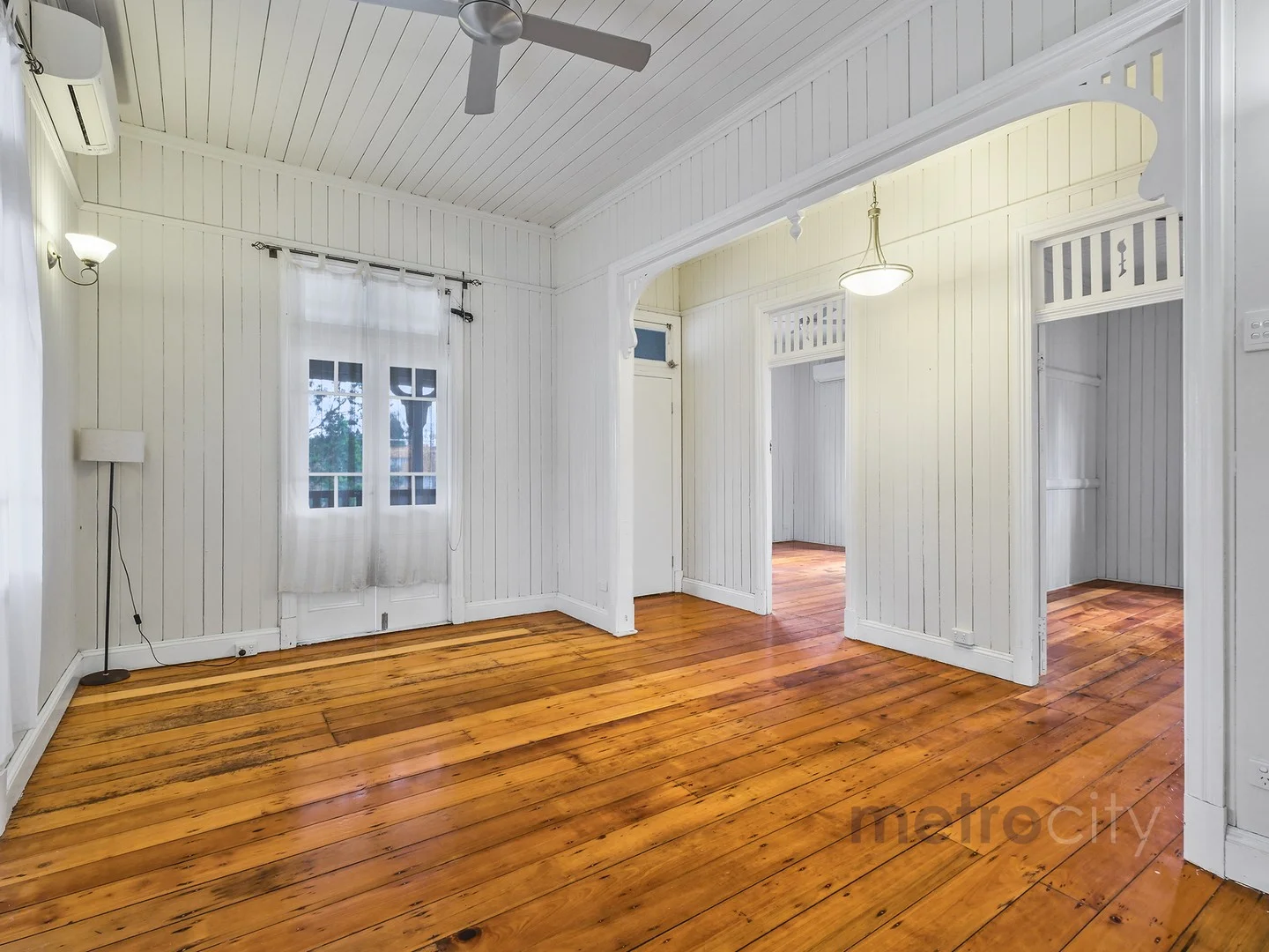 107 Victoria Street, Fairfield QLD 4103