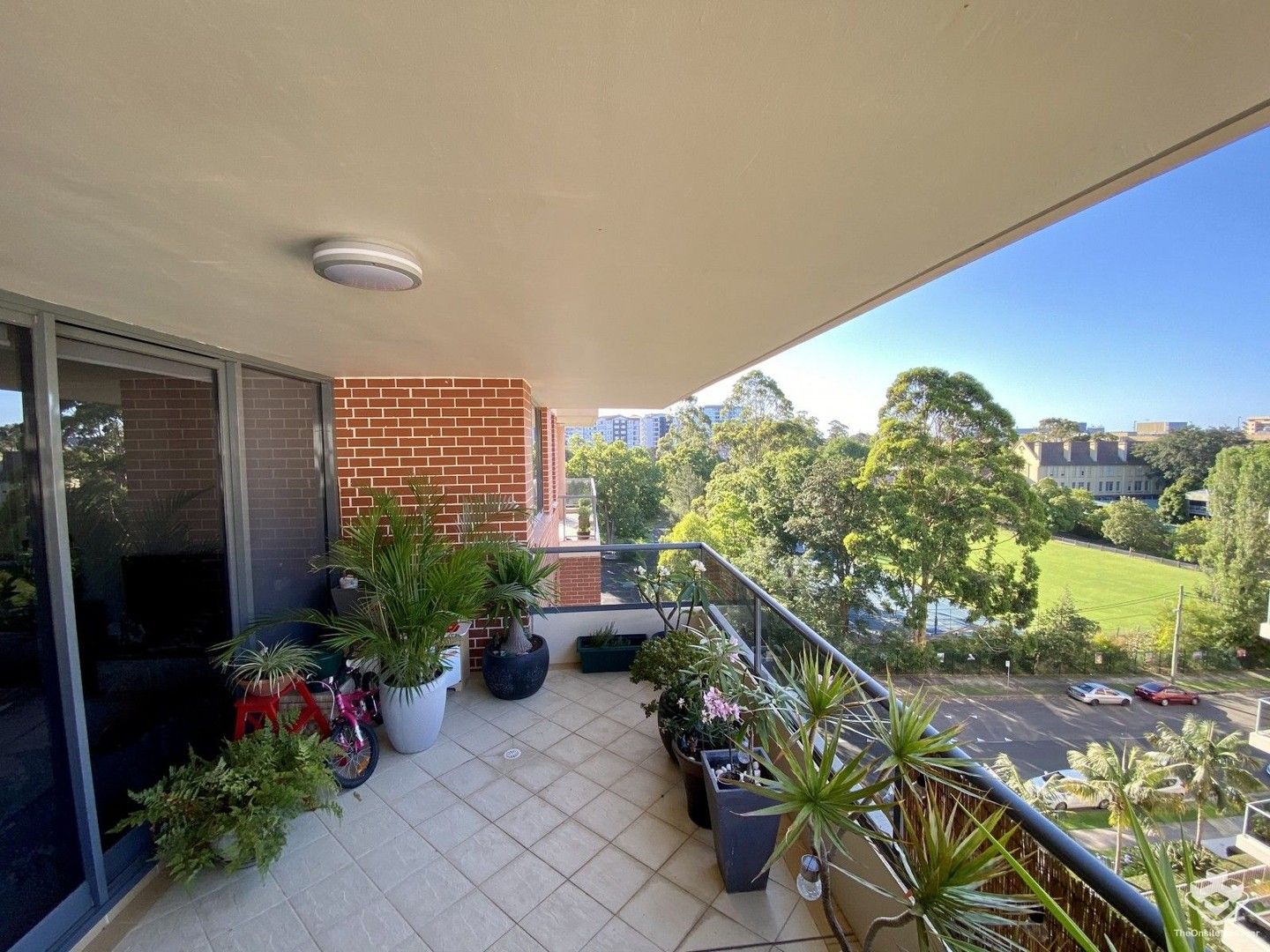 2 bedrooms Apartment / Unit / Flat in 215/19-25 Leonard St WAITARA NSW, 2077