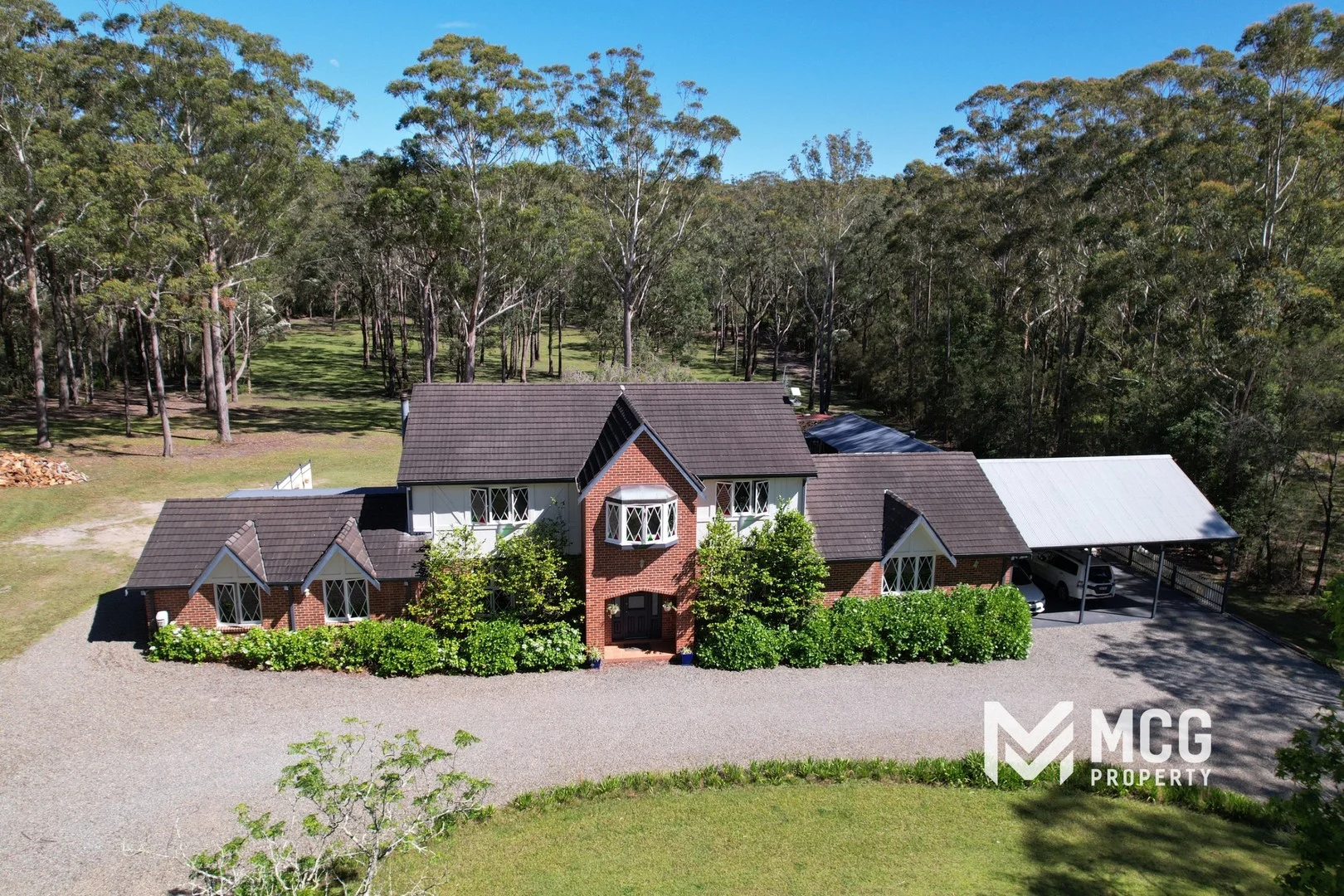 17 McArthur Drive, Falls Creek NSW 2540