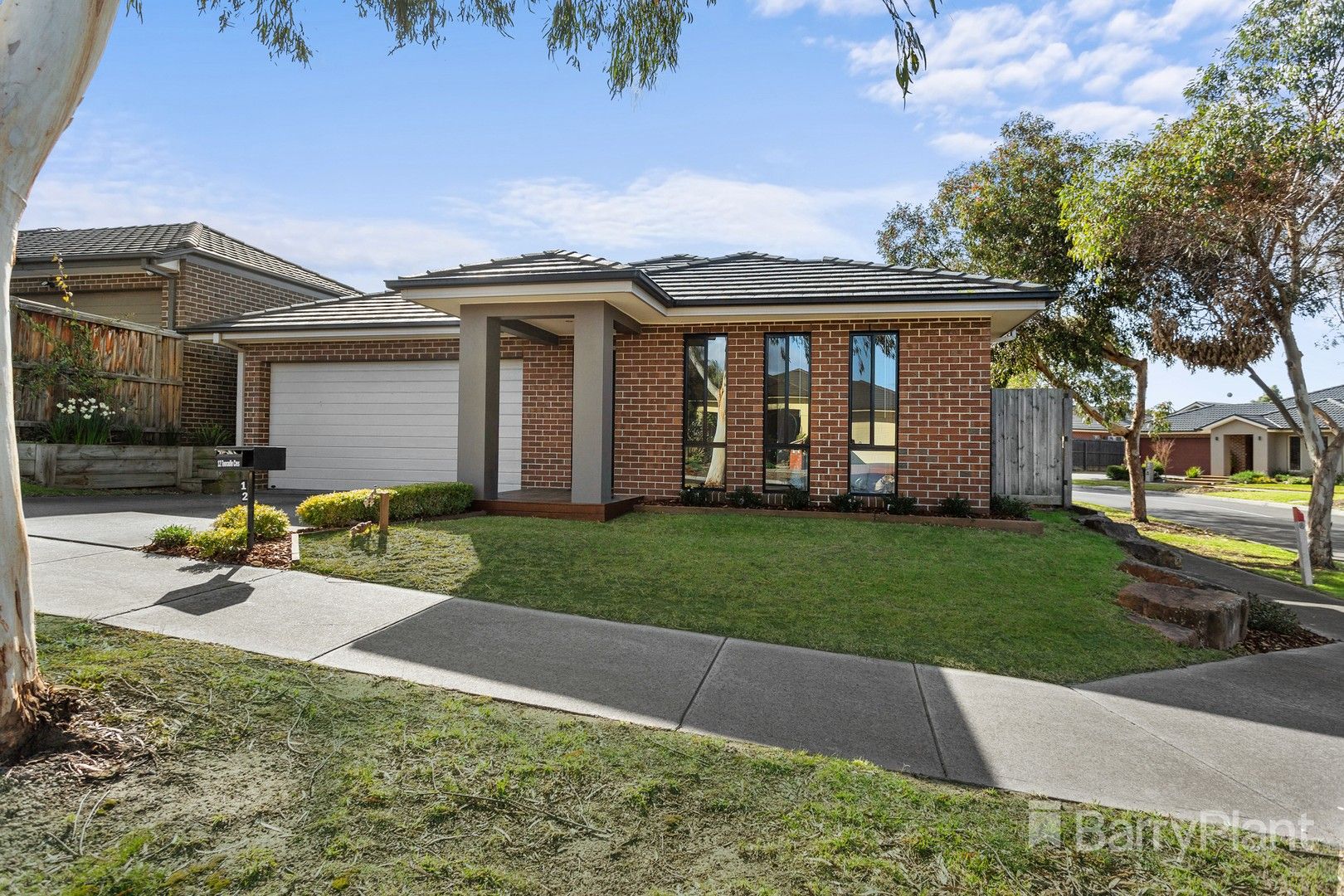 3 bedrooms House in 12 Toorandin Crescent DOREEN VIC, 3754