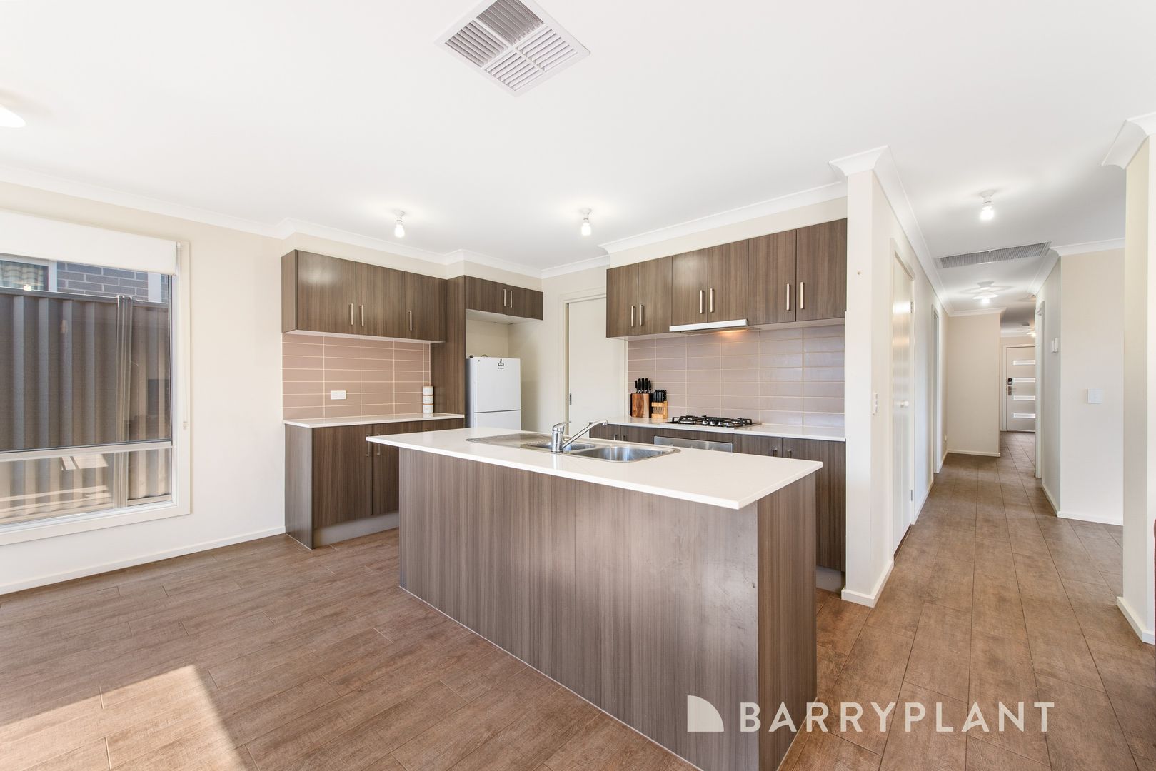 41 Diamond Parade, Cobblebank VIC 3338, Image 2