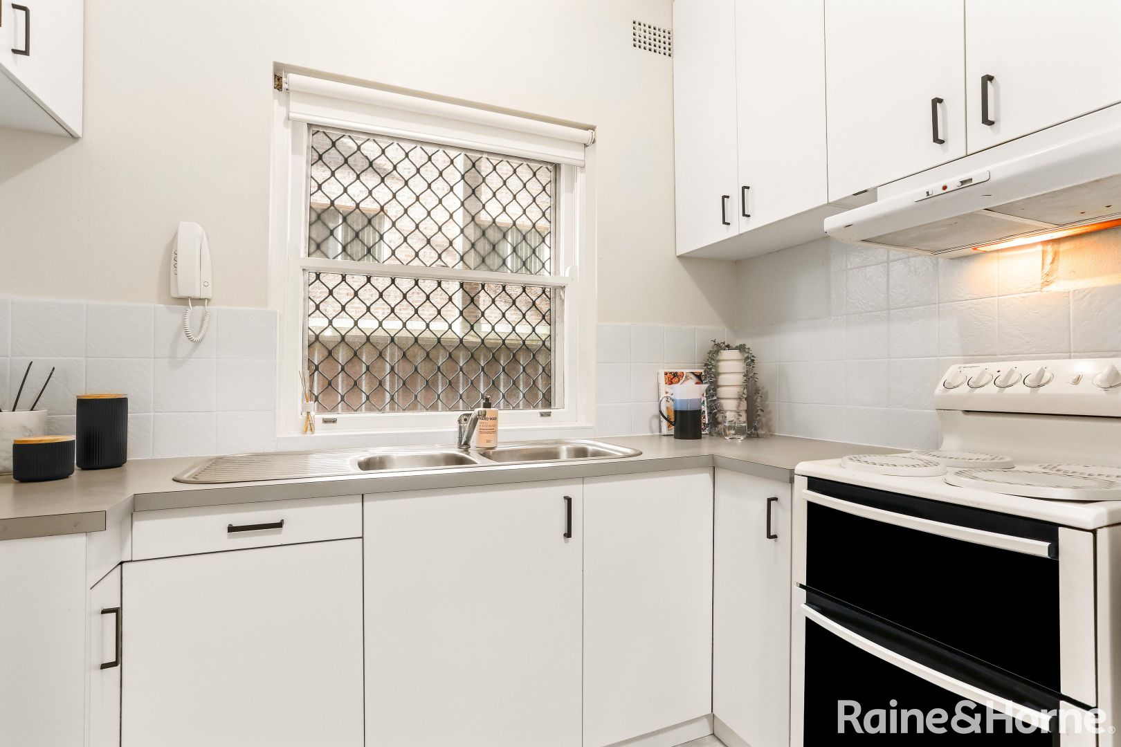 2/71 Dora Street, Hurstville NSW 2220, Image 2