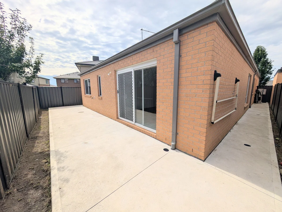 Additional image 12 of 33 Peninsula Crescent, Craigieburn VIC 3064