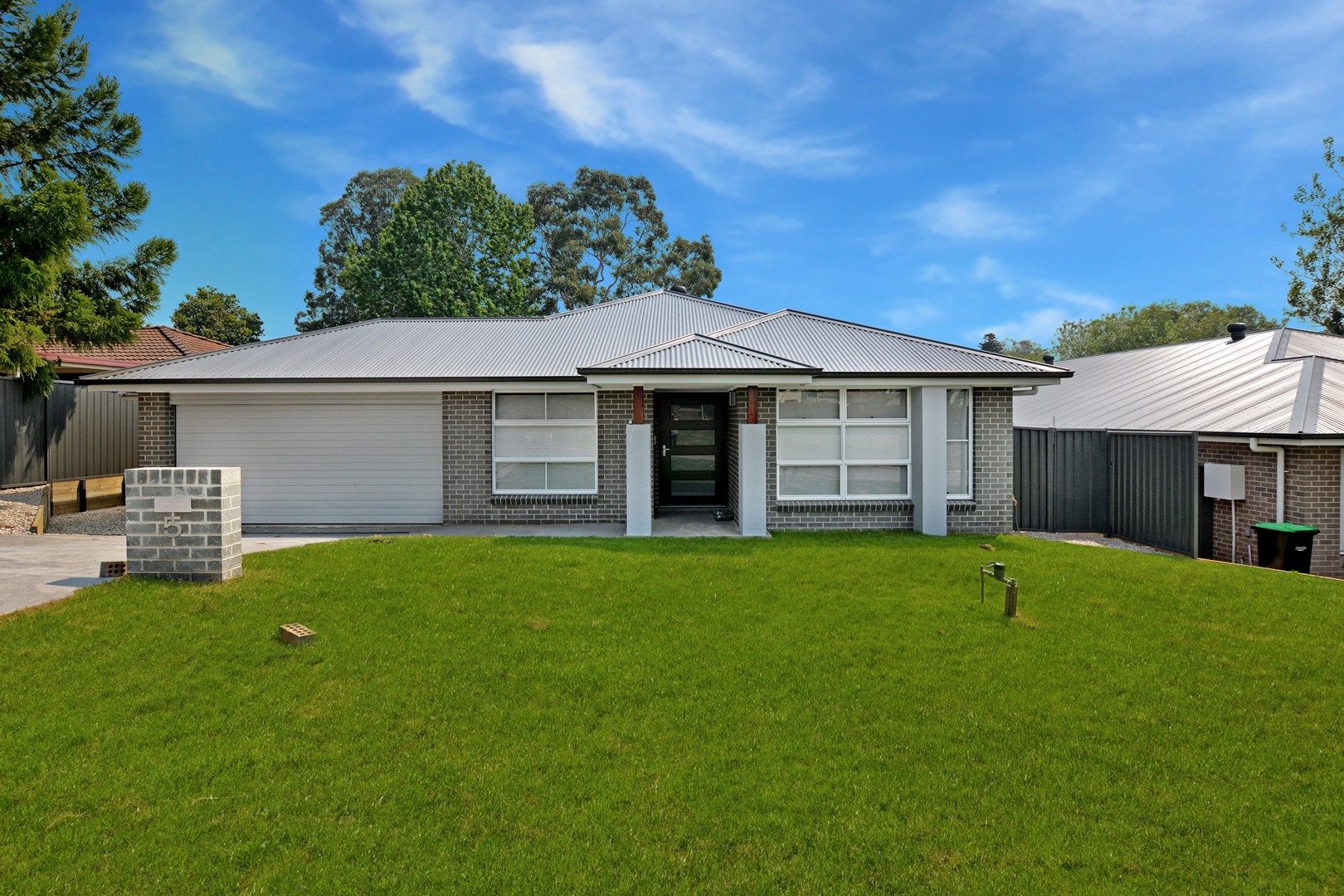 5 bedrooms House in 5 Peter Pan Avenue WALLACIA NSW, 2745