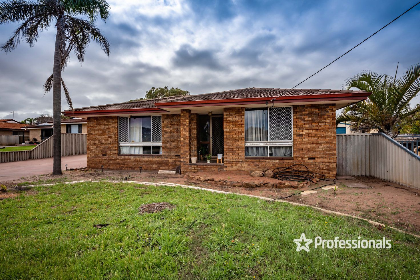 27 Paringa Street, Mount Tarcoola WA 6530 Domain