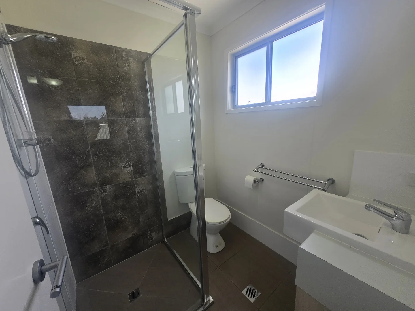 Additional image 8 of 1/11 Newman Drive, Emerald QLD 4720