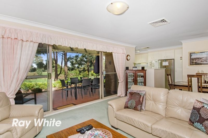 7 Castle Pines Drive, Baulkham Hills NSW 2153, Image 2