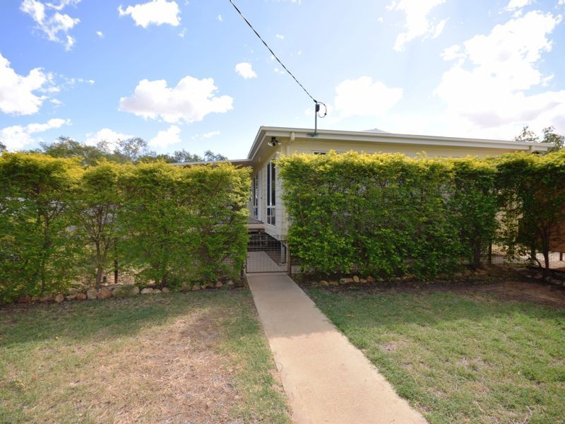 163 Kingfisher Street, Longreach QLD 4730, Image 1