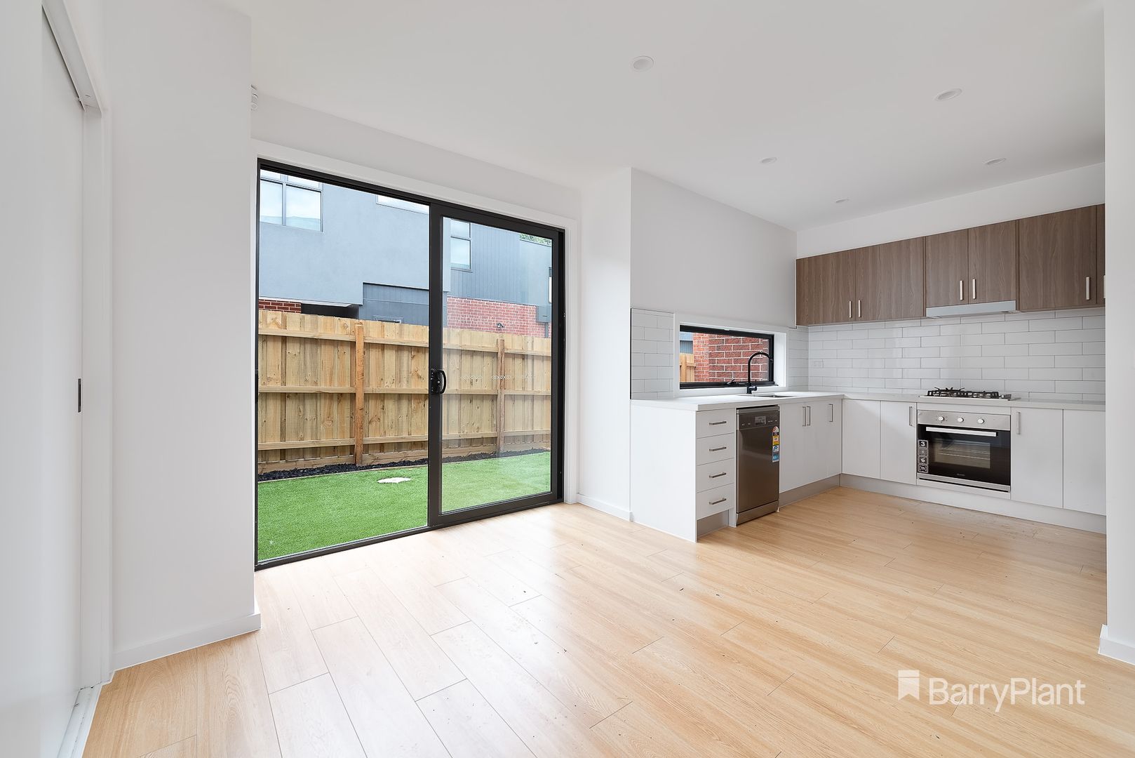 2/11 Smiley Road, Broadmeadows VIC 3047, Image 2