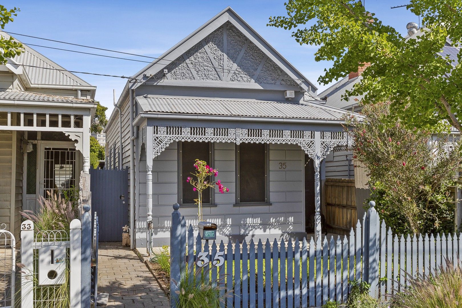 2 bedrooms House in 35 The Ridgeway KENSINGTON VIC, 3031
