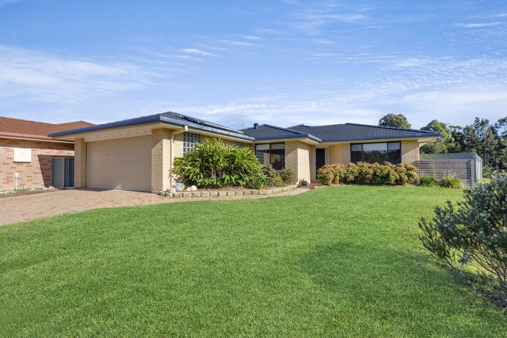 4 bedrooms House in 15 Reef Close PORT MACQUARIE NSW, 2444