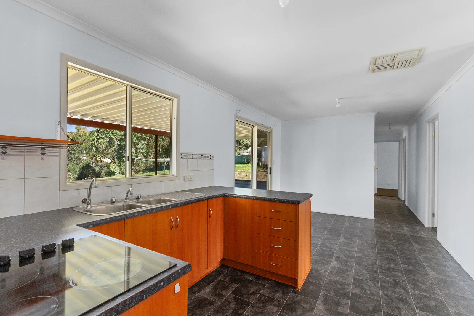 Additional image 11 of 24 Kelly Street, Clare SA 5453