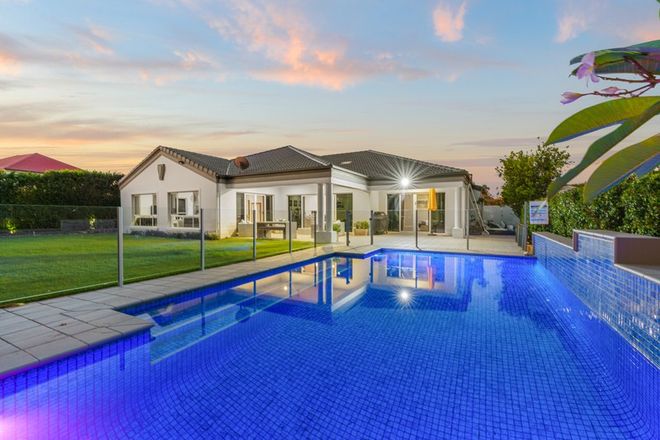 Picture of 3189 Riverleigh Drive, HOPE ISLAND QLD 4212