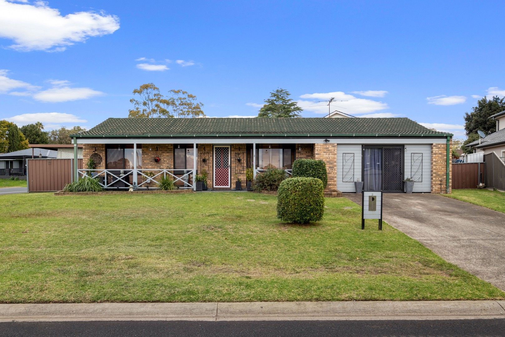 2 Clover Place, Macquarie Fields NSW 2564, Image 0