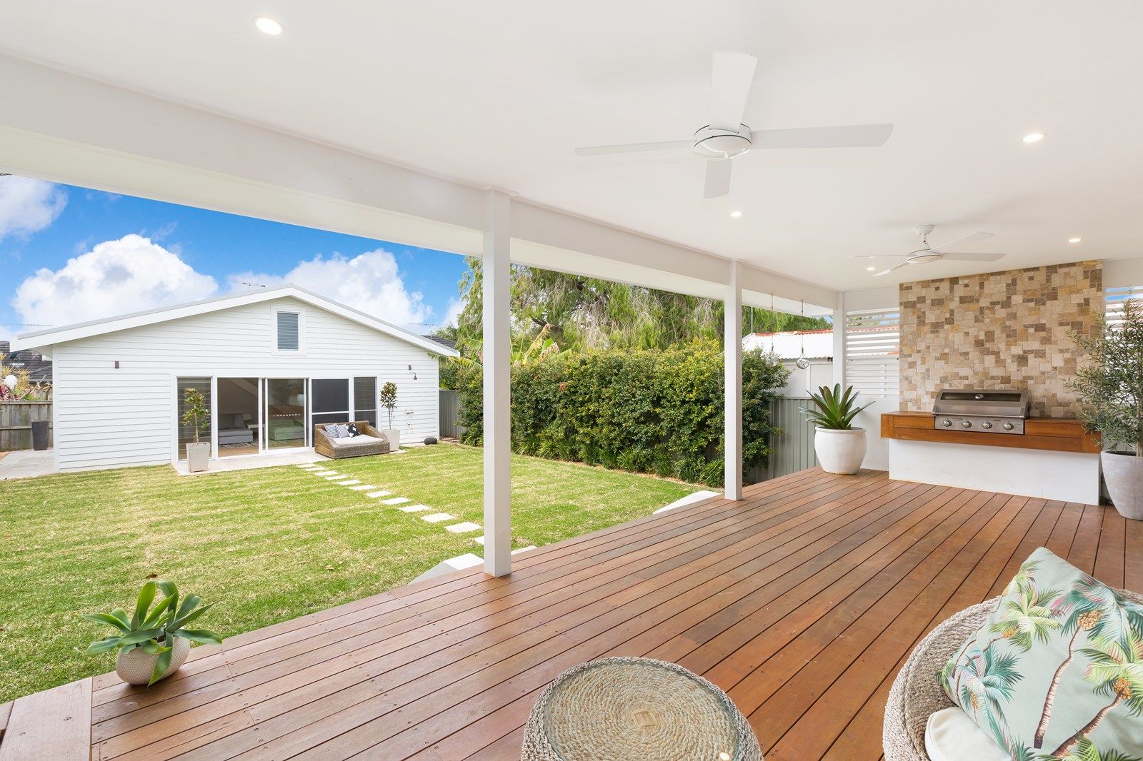 22 Chelmsford Avenue, Cronulla NSW 2230, Image 2