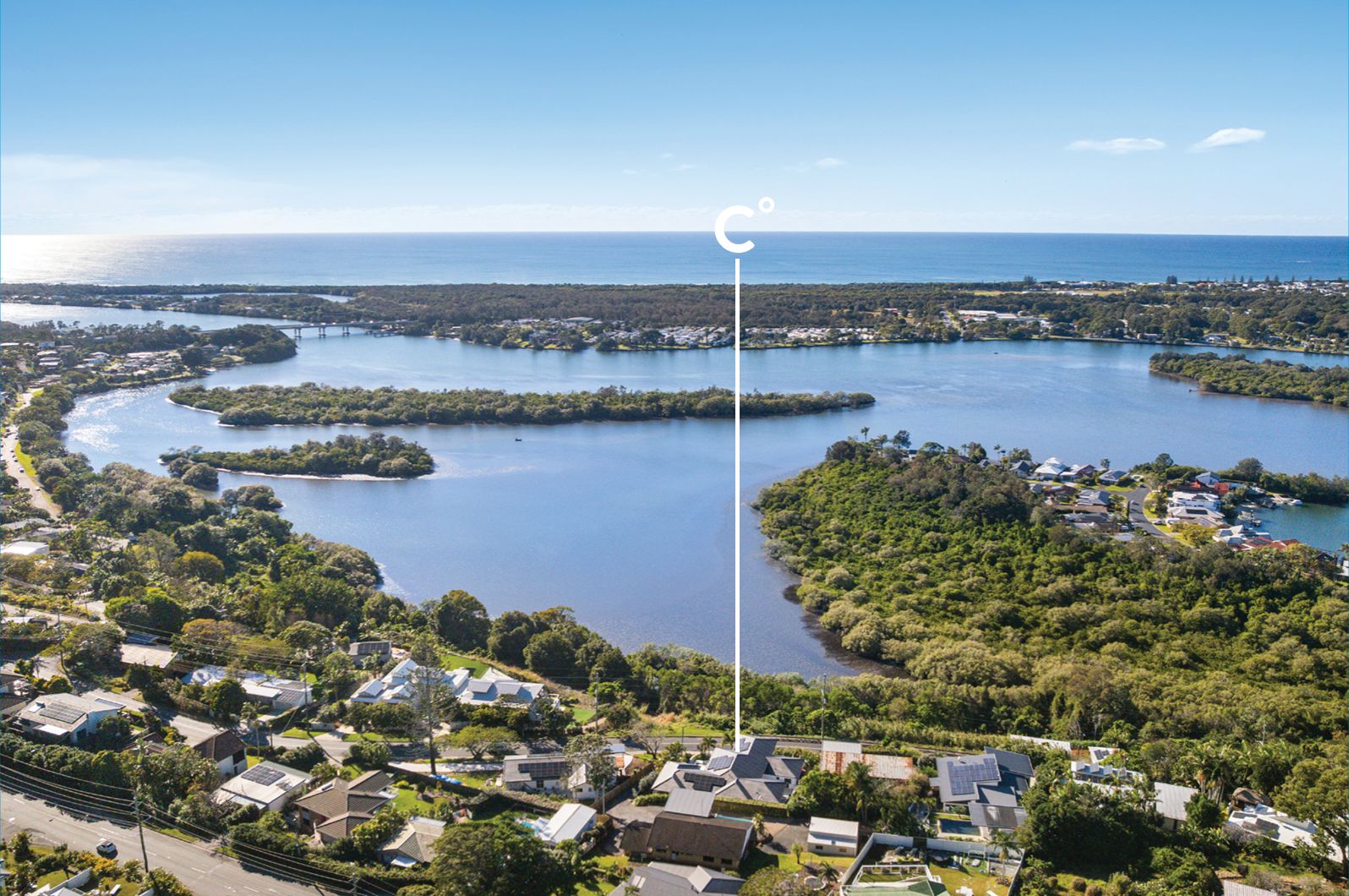 5 bedrooms House in 21 Old Ferry Road BANORA POINT NSW, 2486