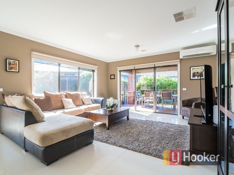 8 Brando Court, Endeavour Hills VIC 3802, Image 1