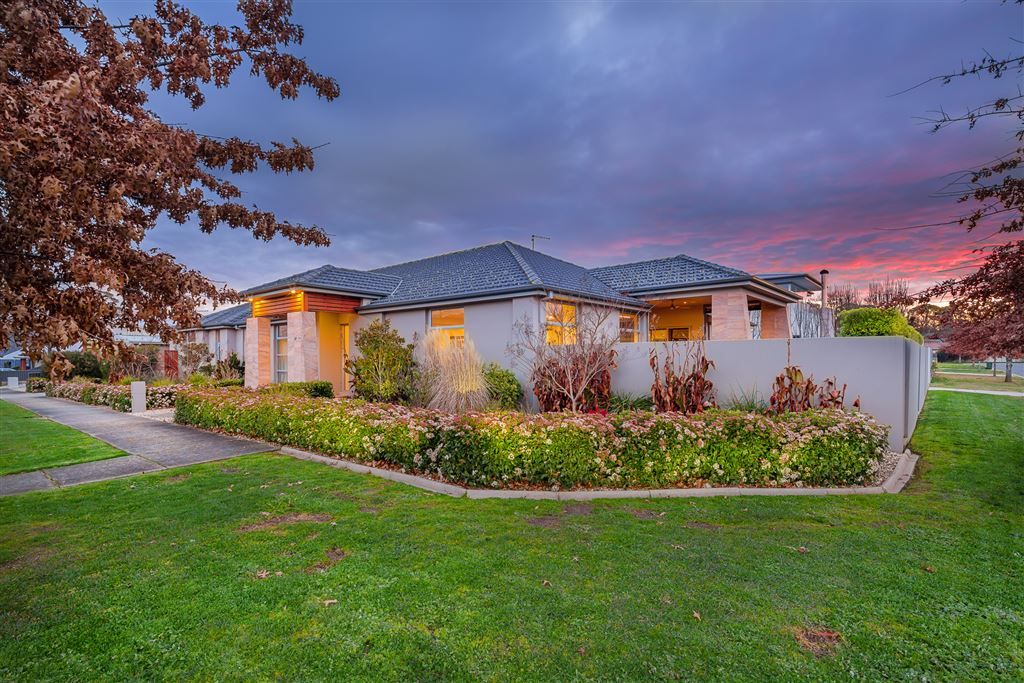 11 St Leger Close, Newington VIC 3350, Image 1