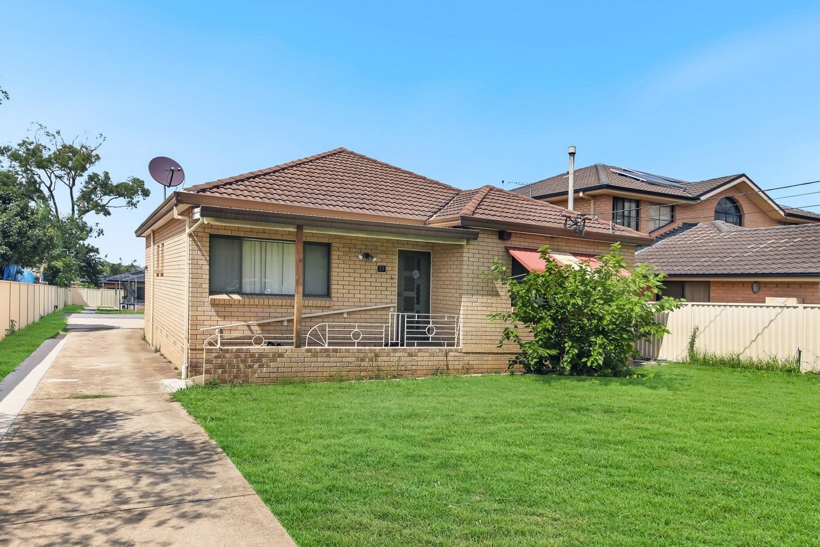 23 Myddleton Avenue, Fairfield NSW 2165