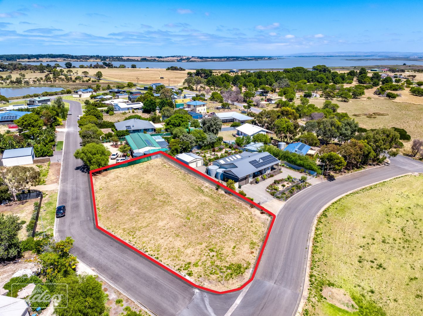 17 Gilbert Street, Clayton Bay SA 5256, Image 2