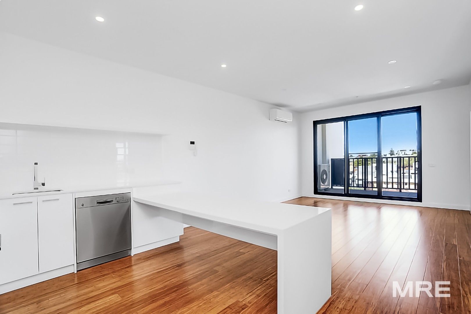 2 bedrooms Apartment / Unit / Flat in 614/8 Olive York Way BRUNSWICK WEST VIC, 3055