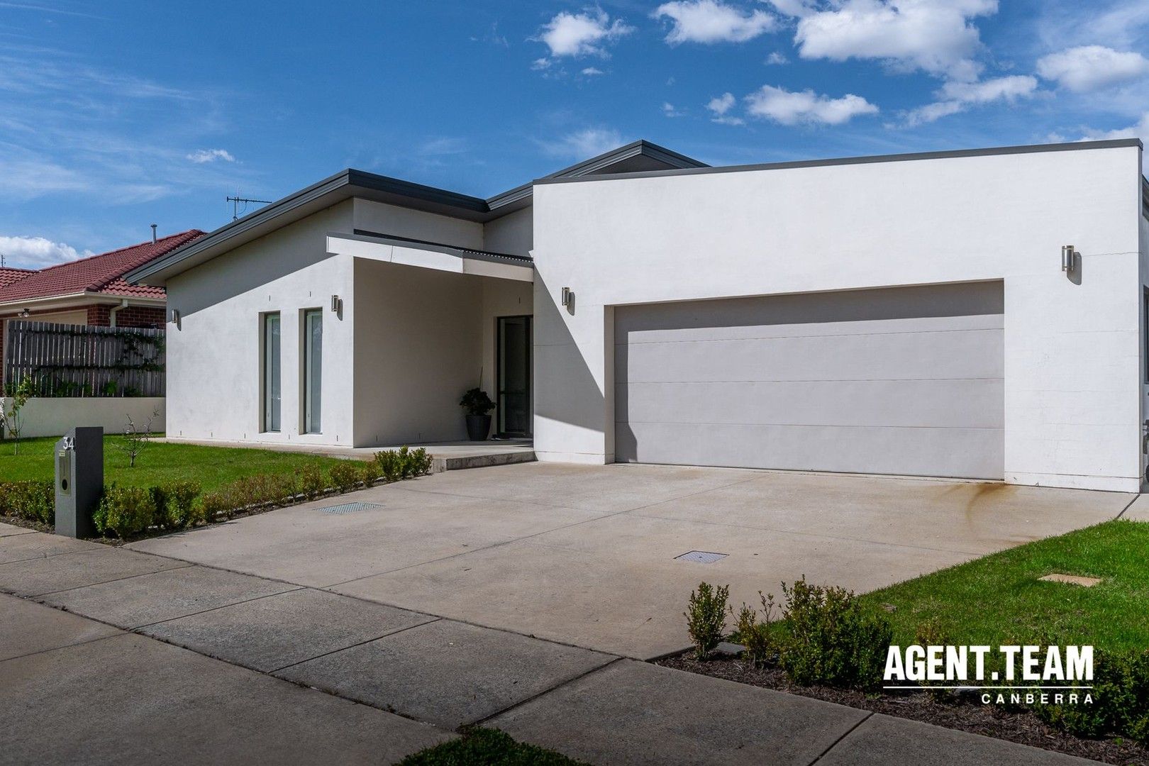 34 Macfarlane Burnet Avenue, Macgregor ACT 2615, Image 2